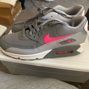 Air Max. New.